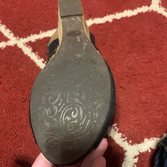 Clarks Artisan black wedge sandals size 6.5 EUC 3 inch heels - Picture 7 of 13